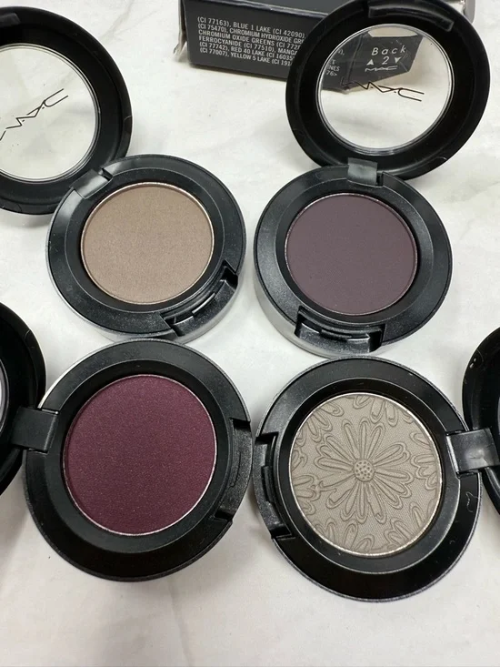 Eyeshadow MAC Cosmetics groundcover,shadowy lady,palace pedigreed,knight divine. - Picture 3 of 5